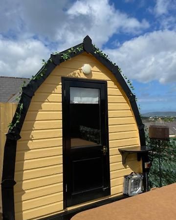 Апартаменты Arch Pod & Hot Tub Карндона Экстерьер фото